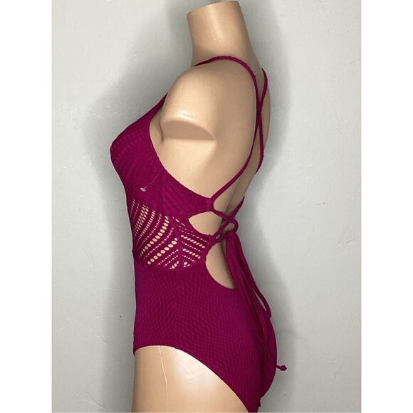 New. Robin Piccone Fuschia Swimsuit. Size 4. Retails $159 - Picture 8 of 10